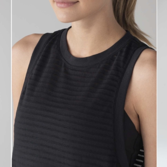 Lululemon Uncovered Muscle Tank - Picture 5 of 6